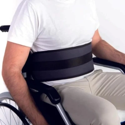 Afbeelding van OrtoPrime Comfortabele buikriem voor rolstoel of geriatrische stoel, hoge valbescherming (universele maat, verstelbaar)