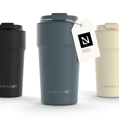Afbeelding van LARS NYSØM &#039;Bevægelse&#039; Thermos Coffee Mug to go 500ml BPA vrij met Isolatie Lekvrije Roestvrijstalen Thermosbeker Blue Stone