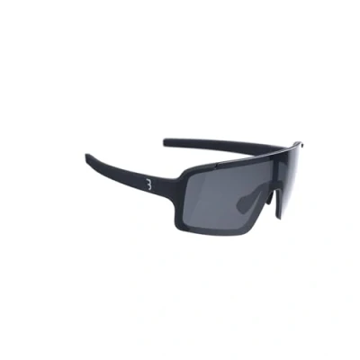 Afbeelding van BBB Cycling Chester Narrow Fietsbril Heren en Dames Sportbril Voor Smal Gezicht Wielrenbril Met Grote Lens Rubberen Pootjes Mat Zwart Smoke BSG 73