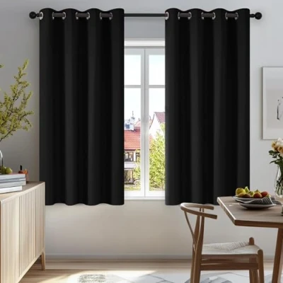 Afbeelding van Deconovo thermisch geïsoleerde verduisteringsgordijnen, modern design met oogjes, gordijnen voor jongensslaapkamer, 132 x 138 cm (breedte hoogte), Halloween zwart, 2 stuks