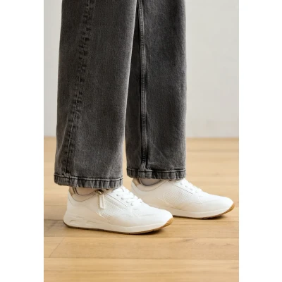 Afbeelding van Geox Bulmya Sneakers laag, Dames, Maat: 41, White Imitatieleer/ textiel