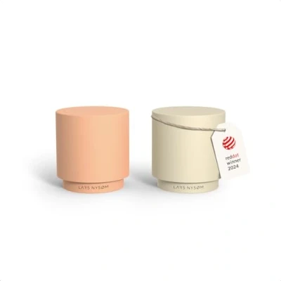 Afbeelding van LARS NYSØM &#039;Svæve&#039; Set Roestvrijstalen Peper en Zoutstel Modern Minimalistisch Ontwerp Eenvoudig Navullen Peach/Buttercream