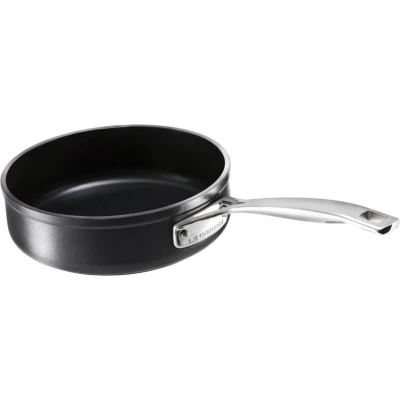 Afbeelding van Le Creuset Anti aanbak Sauteerpan Met Rechte Wand + Handvat In Zwart 24cm 3,3l
