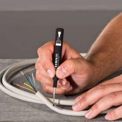 Afbeelding van Lyra Merkstift Voor Diepe Gaten Zwart Met Houder