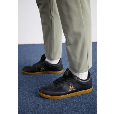 Afbeelding van le coq sportif Unisex Sneakers laag, Maat: 39, Black/gum Imitatieleer/ textiel