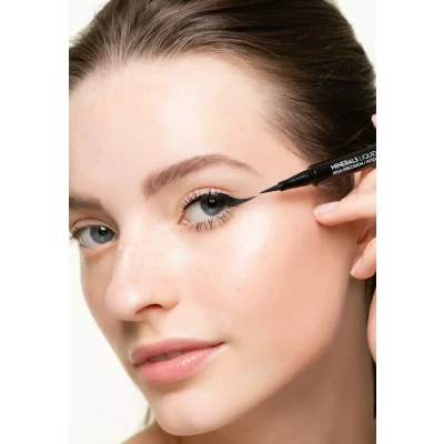 Afbeelding van Korres Volcanic Minerals Liquid Eyeliner Eyeliner, Dames, Maat: 1.2 g, Black