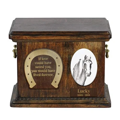 Afbeelding van Fell Pony urn voor paardenas met foto en gepersonaliseerde doos