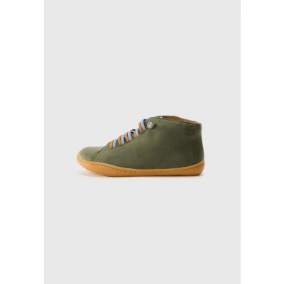 Afbeelding van Camper Peu Cami 90019 Basketballaarsjes Jongen, Donkergroen 125