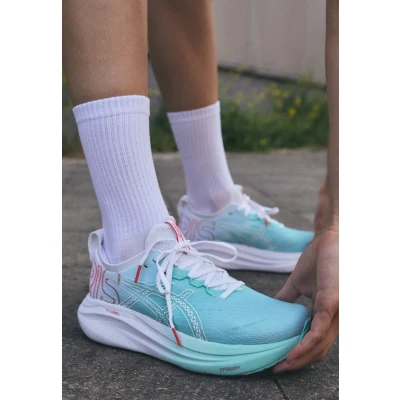 Afbeelding van Asics GEL Nimbus Sneakers laag, Dames, Maat: 39, Illuminate mint / white Kunststof