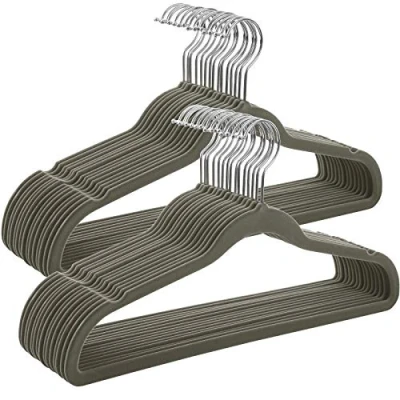 Afbeelding van SONGMICS 50 stuks fluwelen kleerhangers voor volwassenen, lengte 41,5 cm, dun, groot draagvermogen, met 360 draaibare haken, jassen, overhemden, roze en roségoud CRF026V01