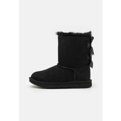 Afbeelding van UGG DS&#039; BAILEY BOW II Uniseks modieuze kinderlaarzen, zwart.