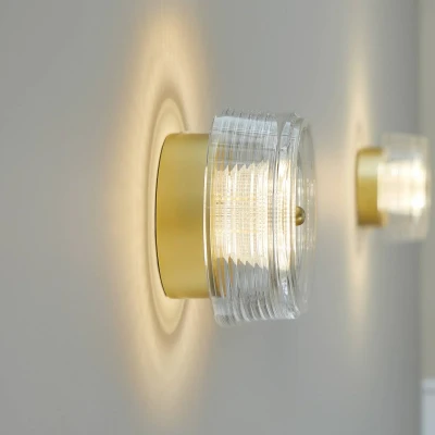 Afbeelding van LOOM DESIGN LED wandlamp Glow goudkleurig/helder Ø 16 cm acryl