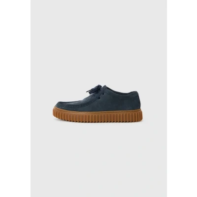 Afbeelding van Clarks Torhill Sportieve veterschoenen navy, Heren, Maat: 41.5, Navy Veloursleer