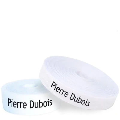 Afbeelding van 150 x stoffen etiketten om op te strijken voor de identificatie van kleding (strijken) Gepersonaliseerde naam het markeren kleding. Ideaal kinderen en woonzorgcentra.