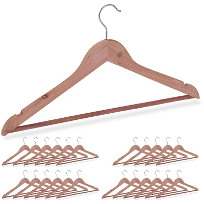 Afbeelding van Relaxdays Kleerhanger van cederhout, 24 stuks, dwarsbroek, inkepingen, elegant, anti mijt, L: 44 cm, naturel
