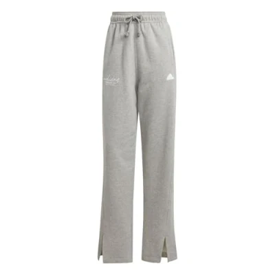 Afbeelding van Adidas signature graphic trainingsbroek in de kleur grijs.