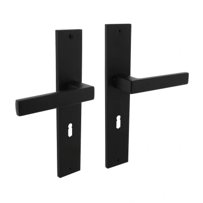 Afbeelding van Intersteel Deurkruk Hera op schild 245x45 mm sleutelgat 56 mat zwart