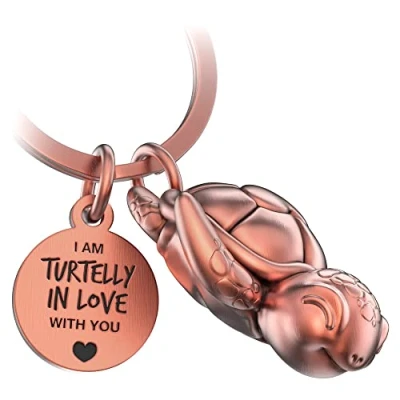 Afbeelding van FABACH Snappy schildpad sleutelhanger met hart en gravure schattige geluksbrenger ideaal cadeau voor je partner Turtelly in Love, Antiek roségoud