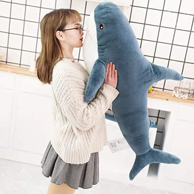 Afbeelding van XIAOHONG Groot pluche kussen in de vorm van een haai 78 cm Zacht haaienkussen Kinderkamerdecoratie Cadeau voor vrouwen en kinderen