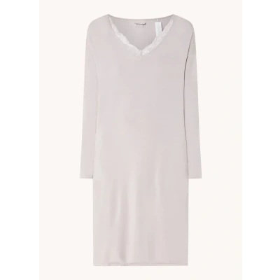 Afbeelding van Triumph dames Timeless Sensuality nachthemd met details van kant in de kleur Lichtgrijs, maat: 38