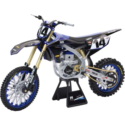 Afbeelding van New Ray Miniatuurmotorfiets uit de collectie motorcross Yamaha YZF 450 Star Racing D. Ferrandis nr. 14 gereduceerd model van gegoten metaal spelletjes en speelgoed voor groot klein vanaf