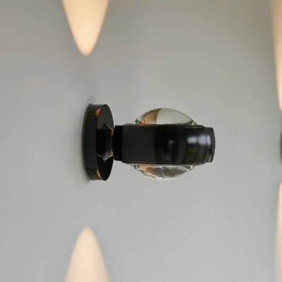 Afbeelding van LOOM DESIGN LED wandlamp Optic, zwart aluminium Ø 12 cm