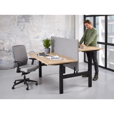 Afbeelding van Duo bench elektrisch zit/sta Basic breed 140CM bladkleur Licht Eiken framekleur Aluminium (RAL9006)