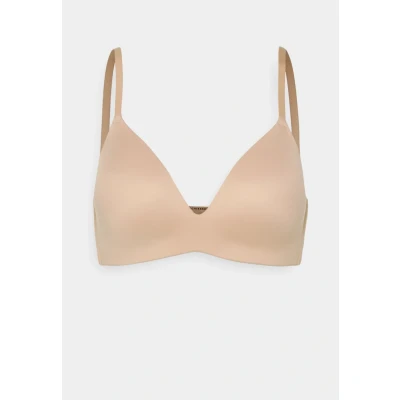 Afbeelding van Schiesser Gepadded Invisible SOFT Triangel BH, Dames, Maat: 70B, Nude
