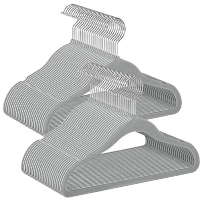Afbeelding van SONGMICS Kinderkleerhangers, set van 50 kleerhangers, fluweel, kleerhangers voor kinderen en baby‘s, 360 draaibare haak, zilverkleurig, ruimtebesparend, antislip, kledingkast, duifgrijs