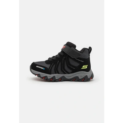 Afbeelding van Skechers Rugged Ranger Storm Trail Jongens Sneakers Zwart/Rood Maat 29