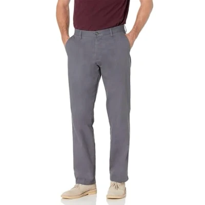 Image de Amazon Essentials Pantalon chino infroissable à devant plat pour homme (disponible en grande taille large), gris, 86,4 x 78,7 cm (l L)