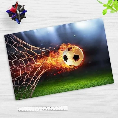 Afbeelding van Uitwisbare bureauonderlegger voor kinderen, flamboyante voetbal met vuurstaart, 60 x 40 cm, van hoogwaardig vinyl, gemaakt in Duitsland