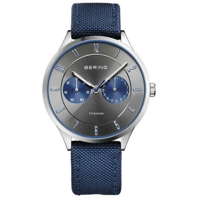 Afbeelding van BERING Heren analoog quartz titanium collectie horloge met nylon band en saffierglas 11539, Blauw/Zilver, blauw/zilver