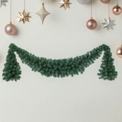 Afbeelding van Kerstslinger deco swag kwasten l180h60 cm groen Everlands