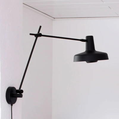 Afbeelding van GRUPA Arigato wand 1 lamp 70cm Ø23cm zwart