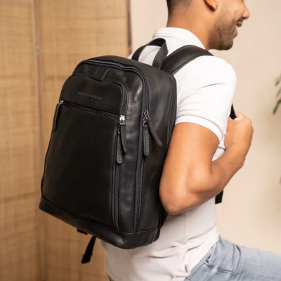 Afbeelding van The Chesterfield Brand Detroit Laptoprugzak zwart backpack