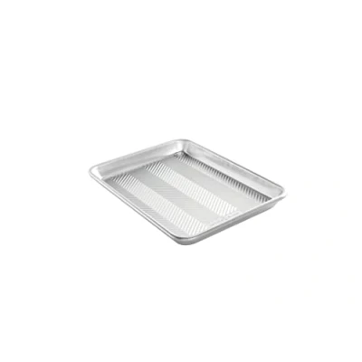 Afbeelding van Nordic Ware Bakplaat Prism 33 x 24 cm quarter sheet