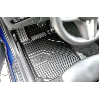 Afbeelding van FROGUM No. 77 77427747 Vloermatset Rubber voor en achter 4 Zwart Op maat gemaakt TOYOTA: Hilux VIII Pickup