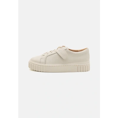 Afbeelding van Clarks 261778174 damessneakers, Gebroken wit