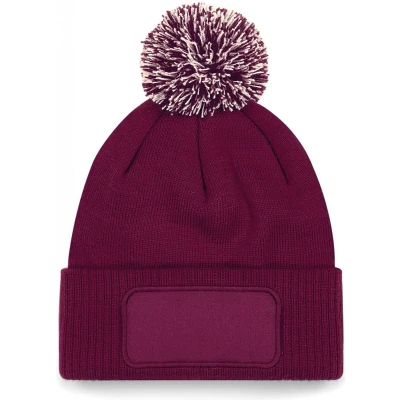 Afbeelding van Beechfield Snowstar patch beanie B443 Burgundy / Off White