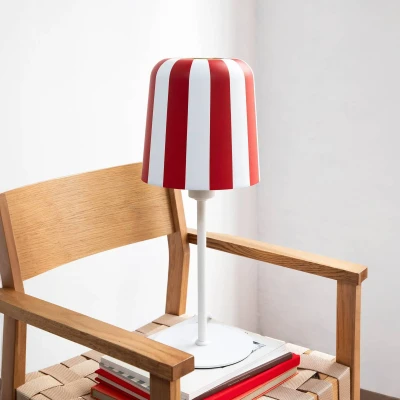 Afbeelding van Dyberg Larsen tafellamp Gry, rood/wit, hoogte 49,5 cm, metaal