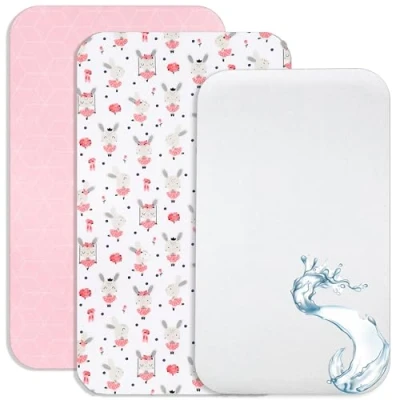 Afbeelding van Lovely Hippo Cododo hoeslaken + 1 matrasbeschermer, compatibel met Bébé 100% katoen matrasbeschermer waterdicht (roze danseres, 83 x 50 cm)