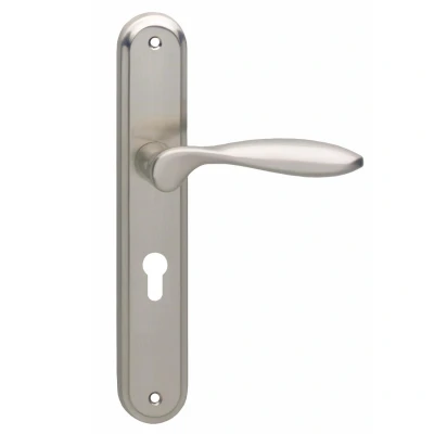 Afbeelding van Intersteel Deurkruk George op schild profielcilindergat 55 mm nikkel mat