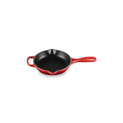 Afbeelding van Le Creuset Signature Skillet van geëmailleerd gietijzer, rond, Ø 16 cm, 1,15 kg, kersen, 20182160600422