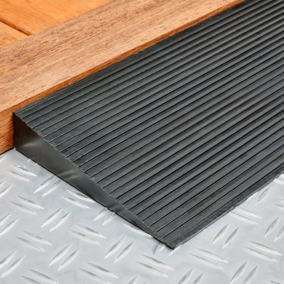 Afbeelding van Rubberen drempelhulp 30 mm