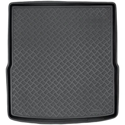 Afbeelding van M MOTOS kofferbakmat van PE voor Volkswagen Passat B7 2010 2014. Maak je reis comfortabeler met deze duurzame automat, alle weersomstandigheden, bescherming tegen