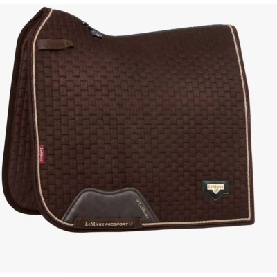 Afbeelding van LeMieux Zadeldekje Springen Puissance Suede Bruin S/M