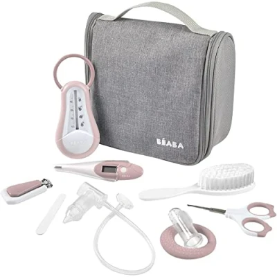 Afbeelding van BÉABA Draagbare babytoilettas, 9 accessoires, Oudroze