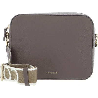 Afbeelding van Coccinelle E5MN555M301N89 Dames Crossbody Tas Taupe