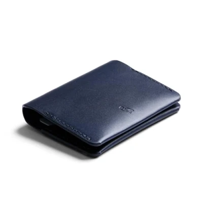 Afbeelding van Bellroy Under Cover (lederen kaarthouder met snelle toegang en ruimte voor bankbiljetten), Marine.,